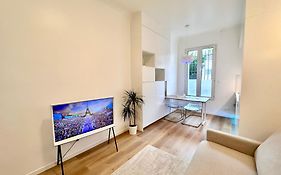 Apt White Pearl - Metro Paris